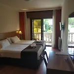 Avion Hotel