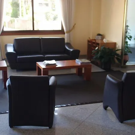 Avión By Bossh 2* Vigo